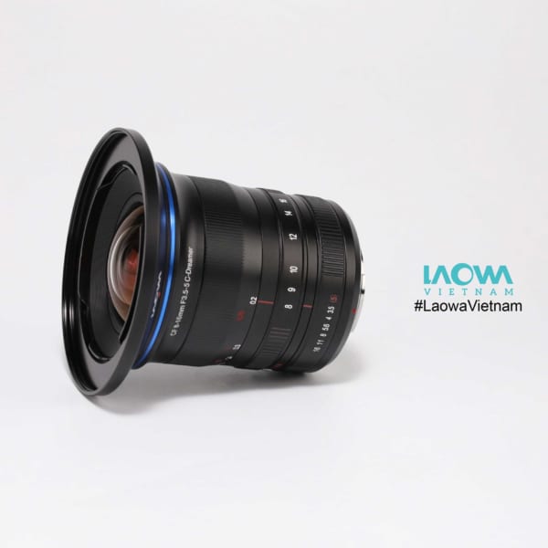 Laowa 8-16mm f / 3.5-5 Zoom CF